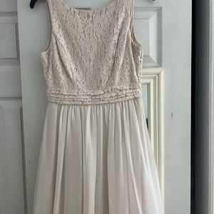 Elegant Lace Flowy dress